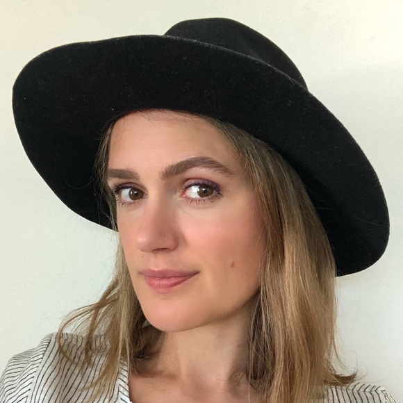 Black Felt Hat - Picture 6 of 7